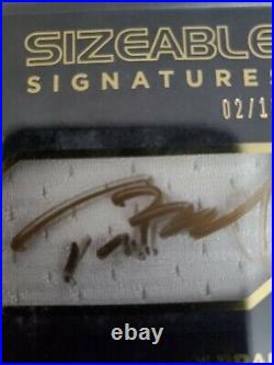 2015 Panini Black Gold Sizable Signatures Tom Brady Auto #2/10