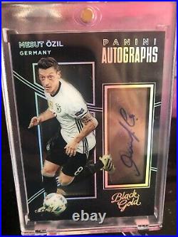 2016-17 Panini Black Gold Mesut Ozil Germany Autograph Auto one of one 1/1 HOT