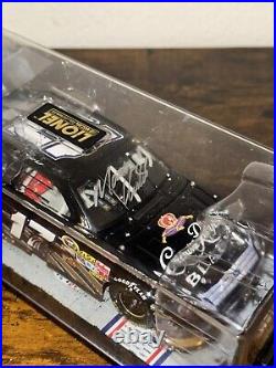 Action Matt Kenseth 17 Crown Black Texas Win Races Version 2011 1/24 Autographed