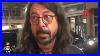 Dave-Grohl-Argues-With-Autograph-Hounds-After-Refusing-To-Sign-Their-Stuff-01-ur