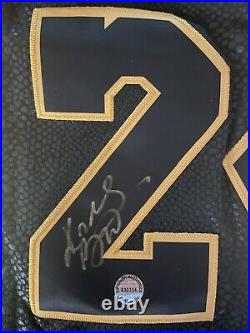 Kobe Bryant Signed / Autographed Swingman Commemorative Jersey L COA/ No Reserve