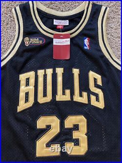 Michael Jordan autographed brand new rare Bulls gold and black jersey with COA