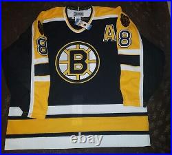 NWT Cam Neely Boston Bruins CCM AUTHENTIC Autographed Jersey Sz 54